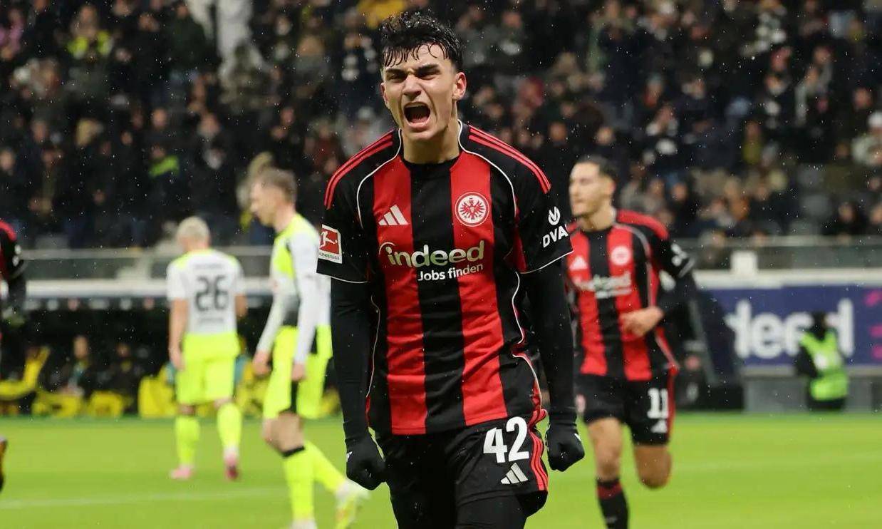 22场8射5传!米兰关注德甲20岁天才中场,被新帅弃用后欲离队